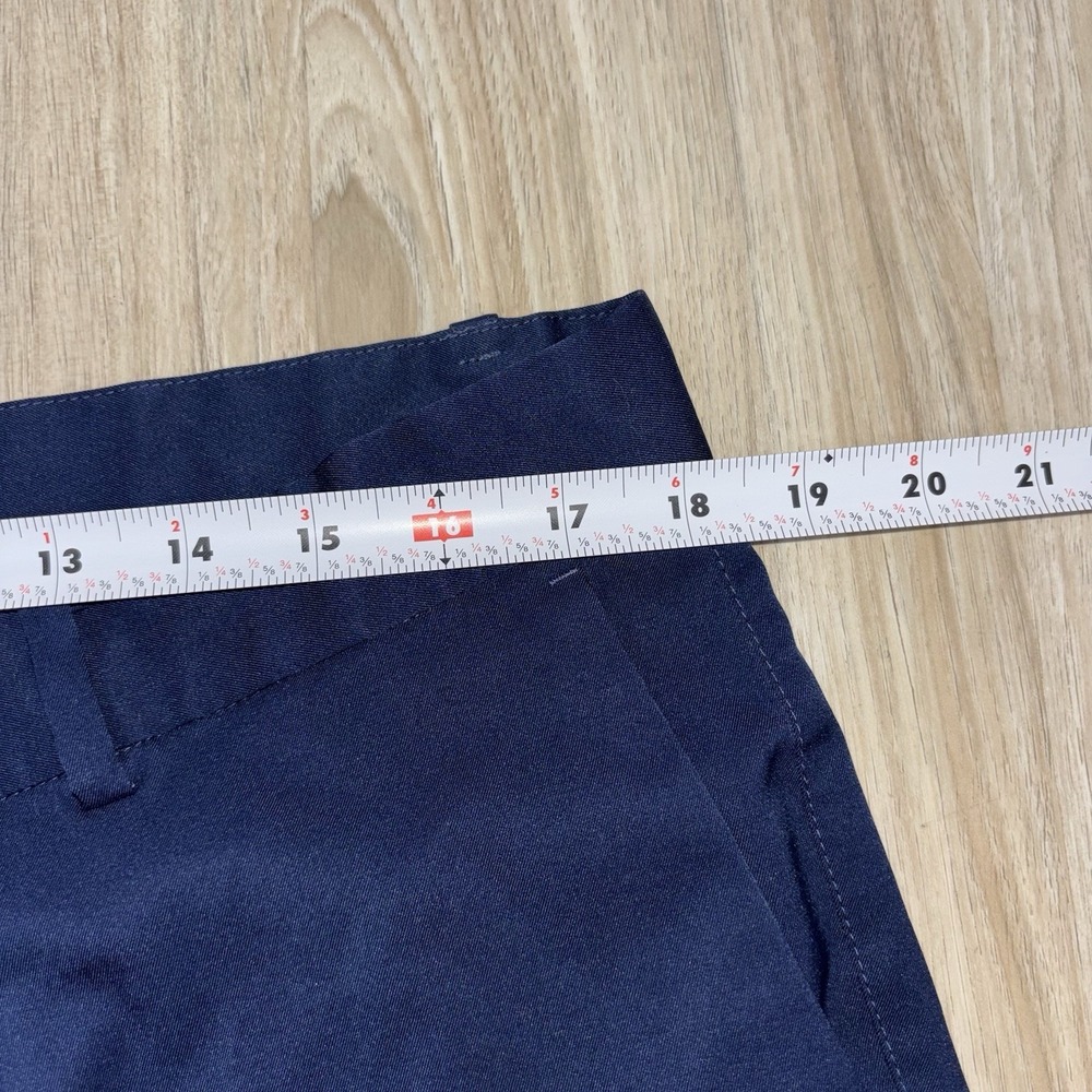 Nike Golf Dri-FIT Navy Cargo Performance Shorts Mens Size 36 Standard Fit - Picture 3 of 8